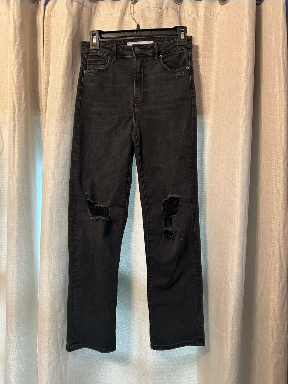 Women’s Black Distressed Jeans